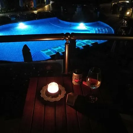 Апартамент Private Units In Laguna Beach Созопол