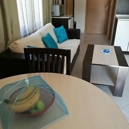 Private Units In Laguna Beach Апартамент